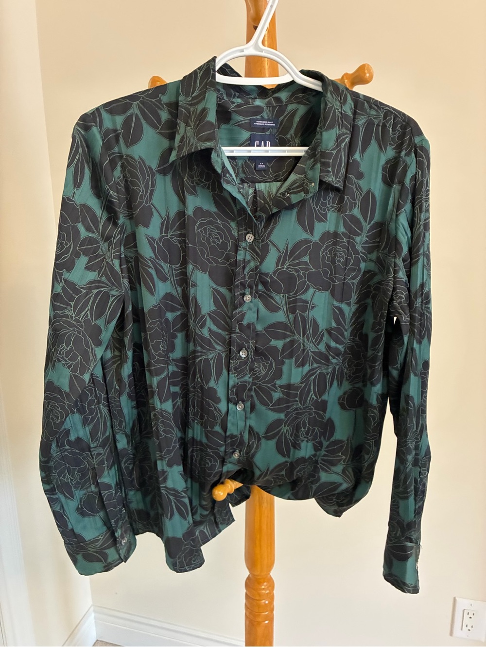 GAP Green and Black Floral Button-Up Blouse